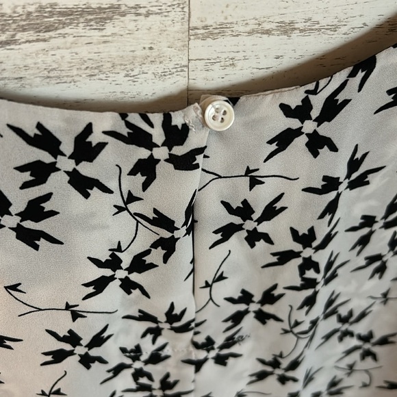 Premise Studio Double Layer Sleeveless Blouse l Size S - Picture 6 of 6